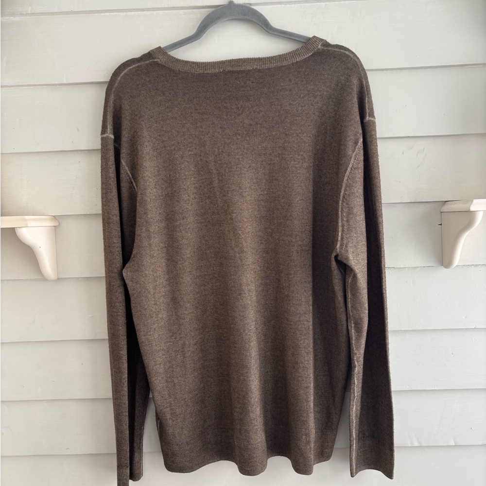 Pendleton Men's V-Neck Merino Wool Sweater in in a Greenish Brown Size Large - Picture 10 of 11